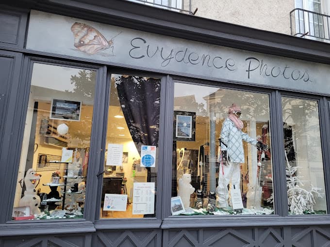 Evydence Photos