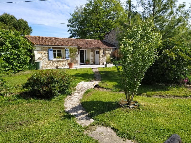 Meuble tourisme gite Le Vauroux LARMAZ St martin sanzay Thouarsais Deux Sevres