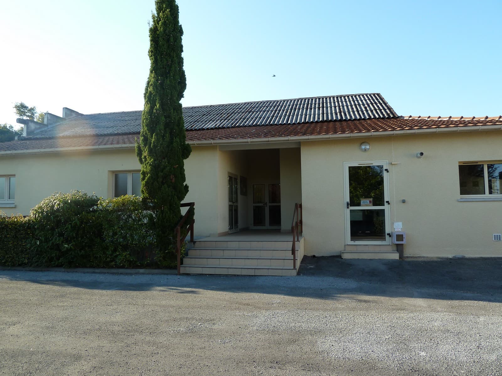 Eygurande-salle-des-fêtes