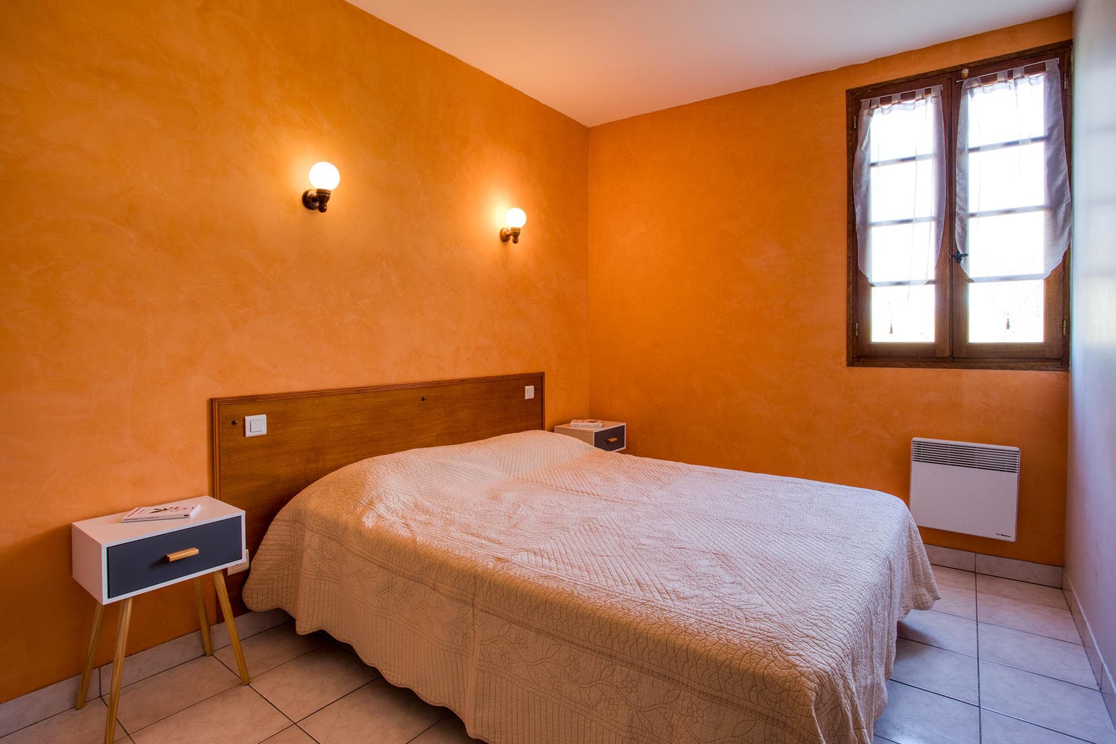 FLORENTINE-5-Chambre1-lit-double