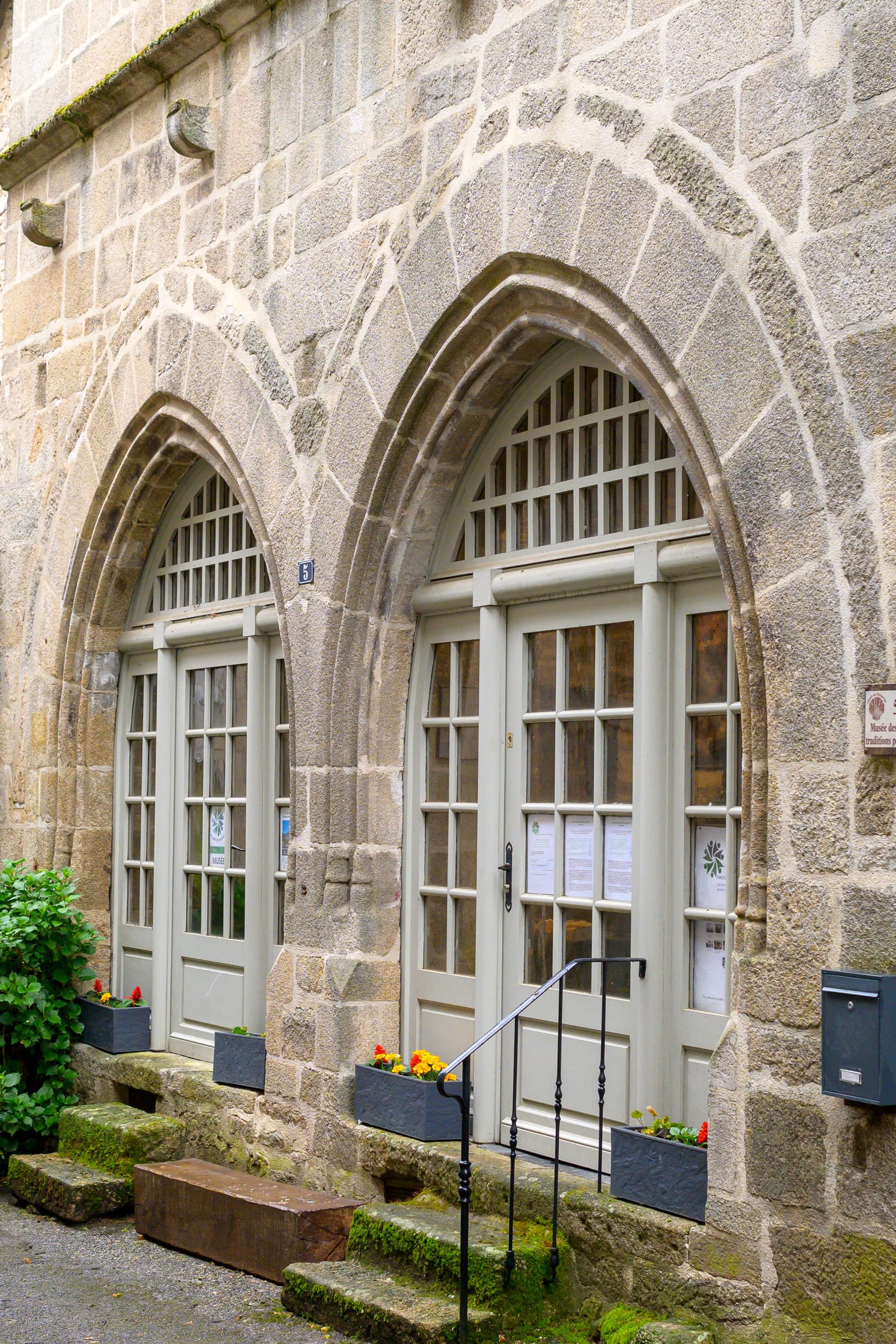 Façade