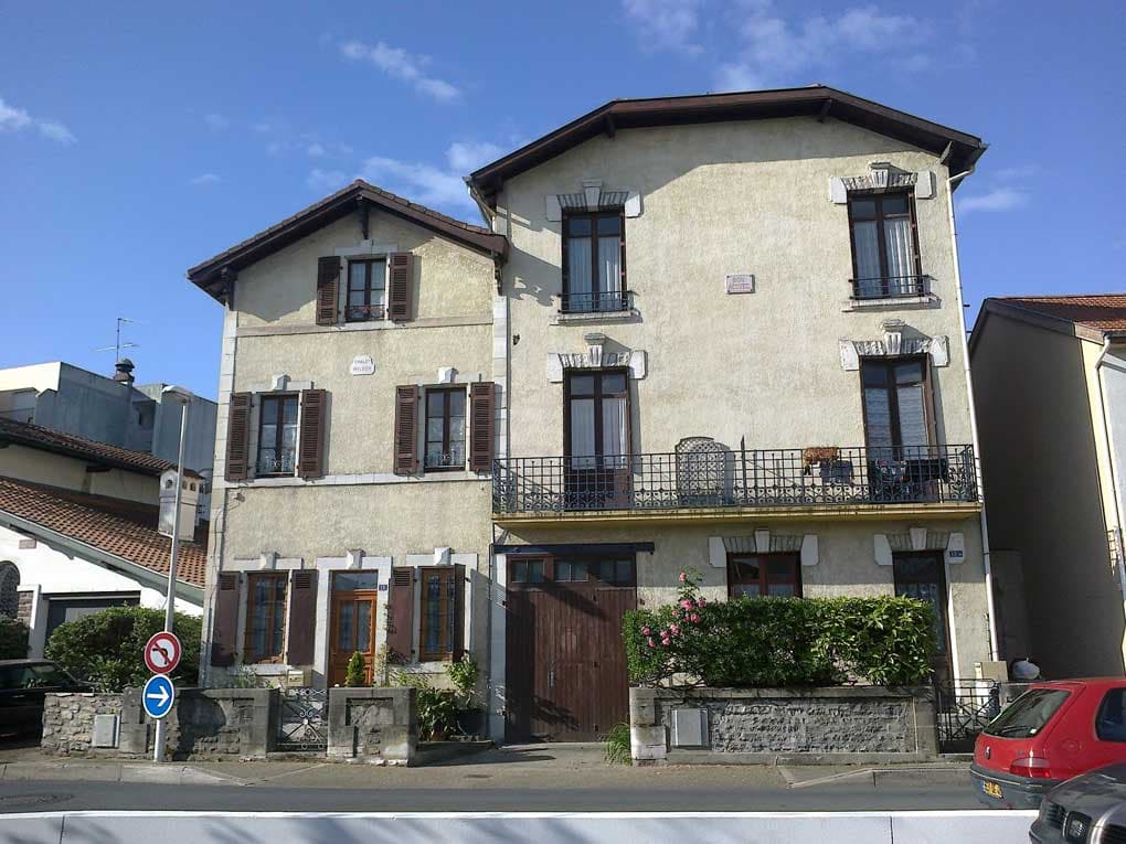 Façade