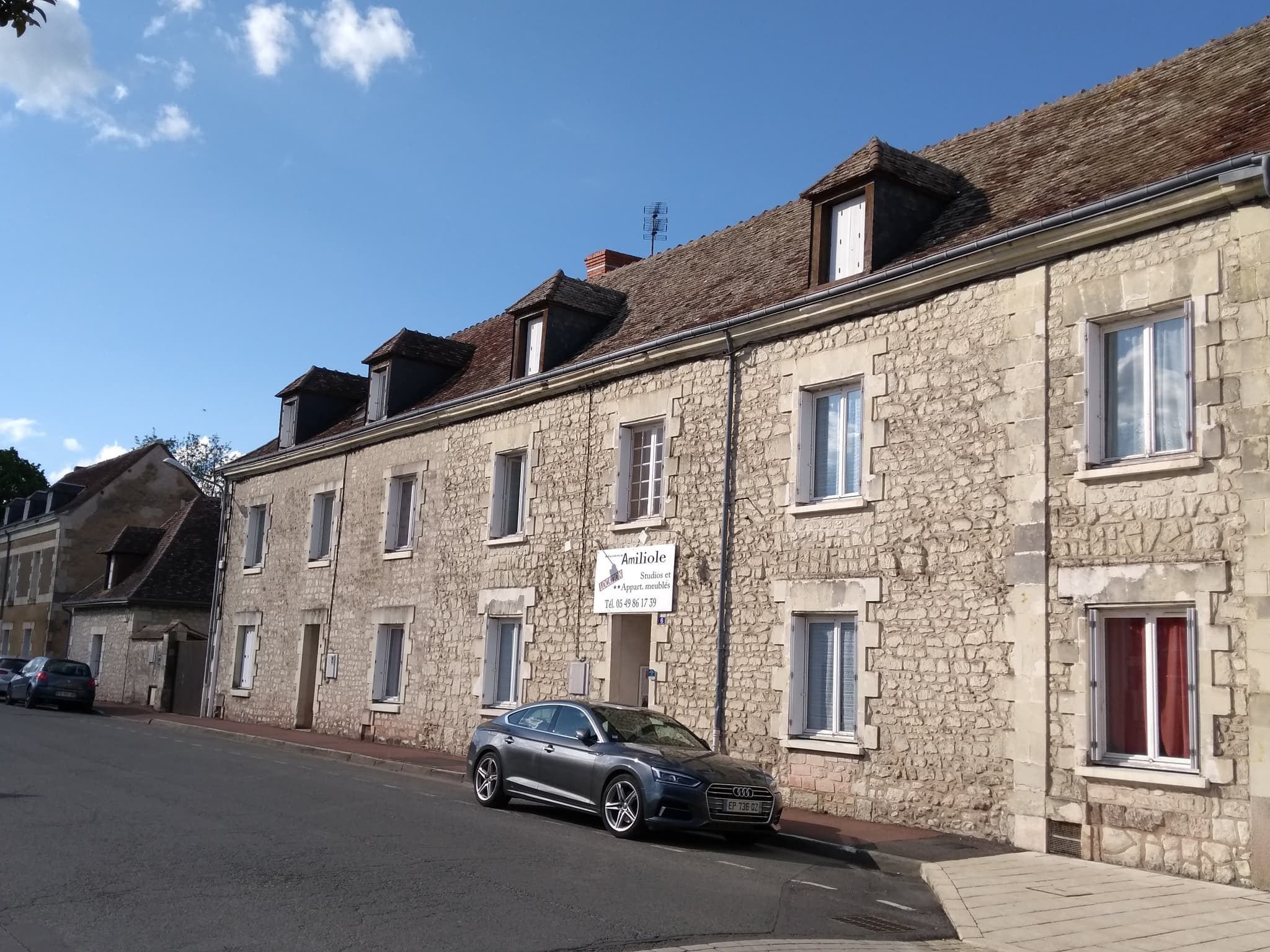 Façade - Entrées principales 6 et 8 rue Pierre Denis Rousseau