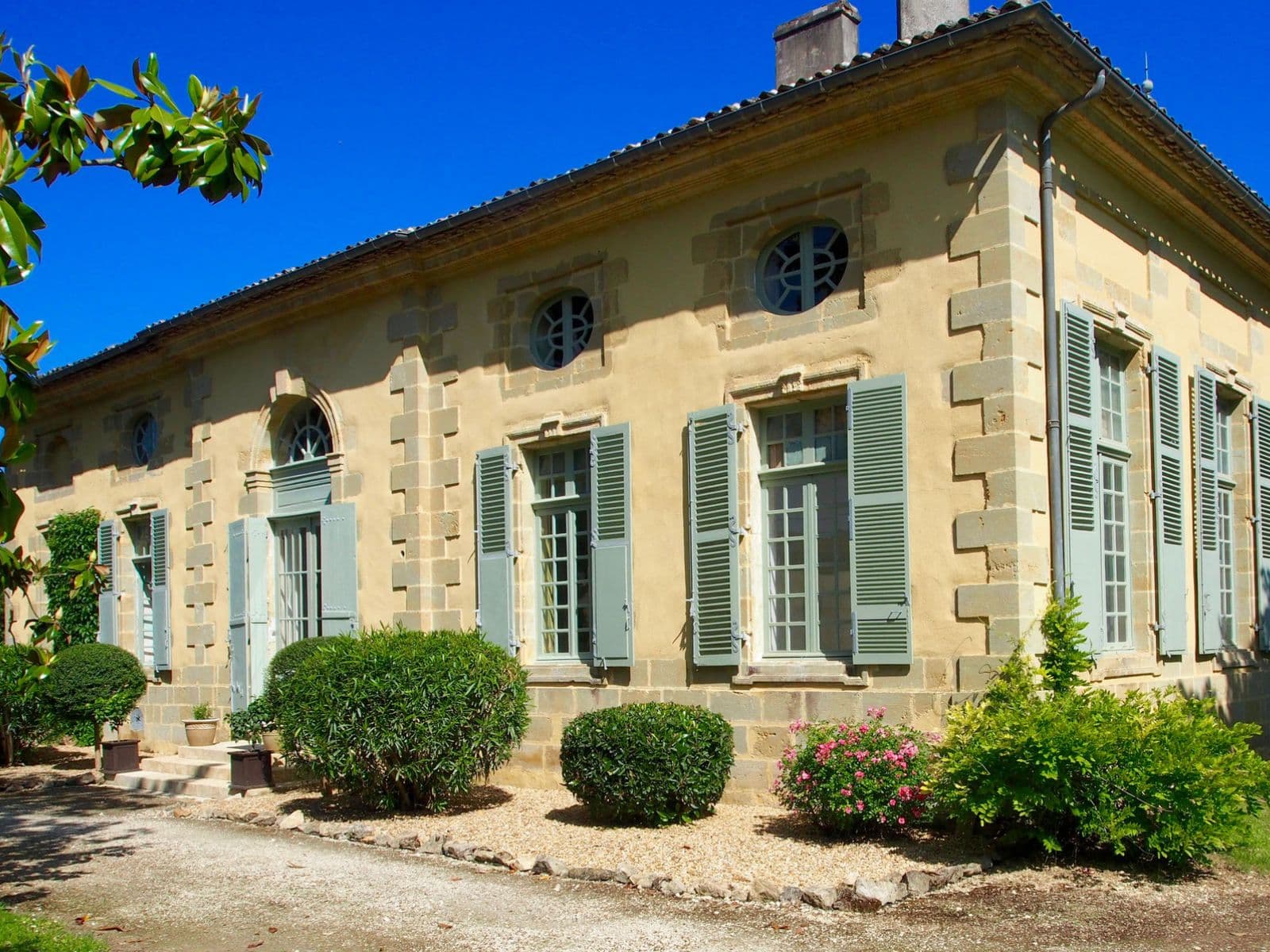 Façade