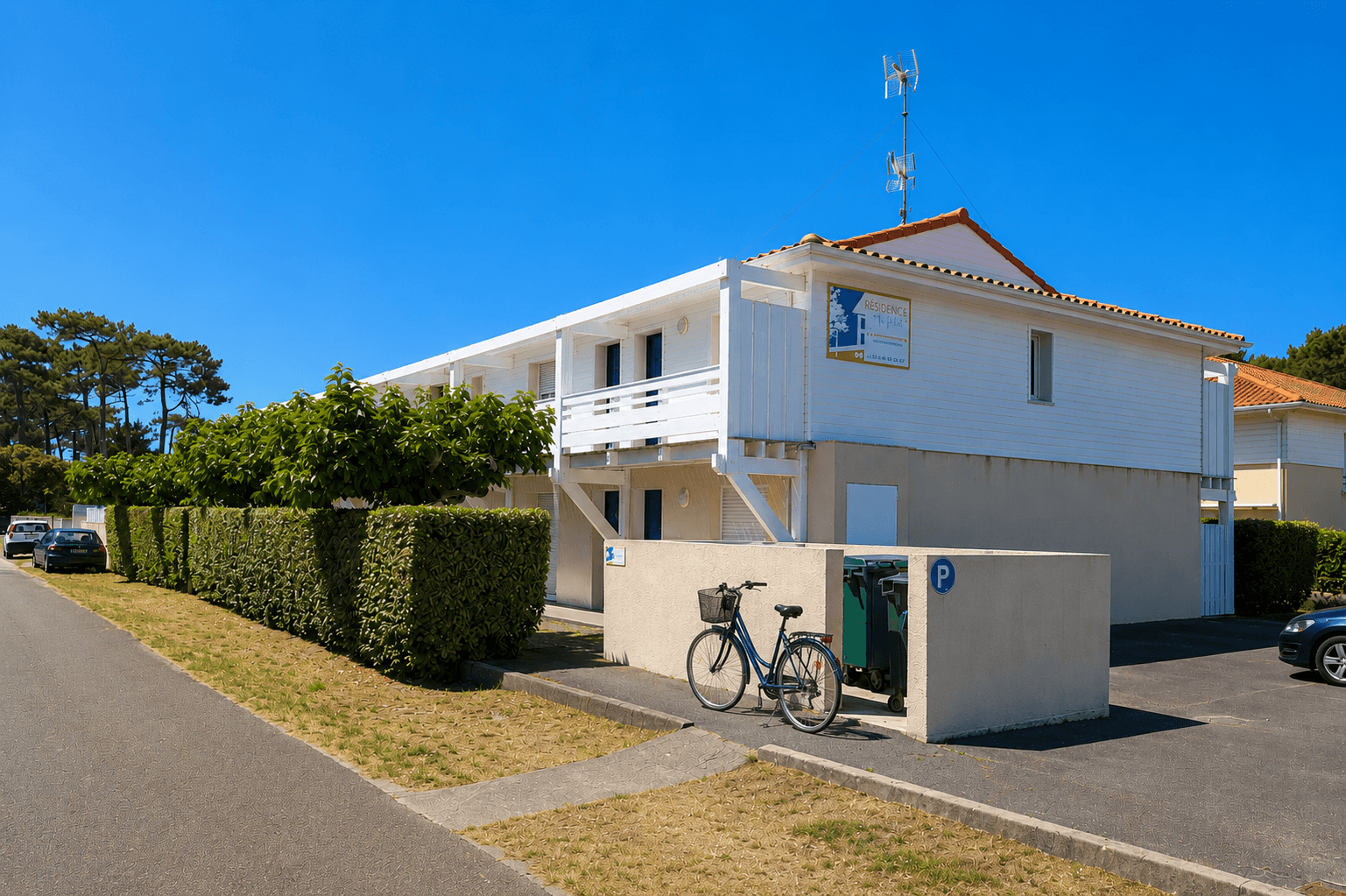 Facade_résidence_au_pitot_biscarrosse_plage