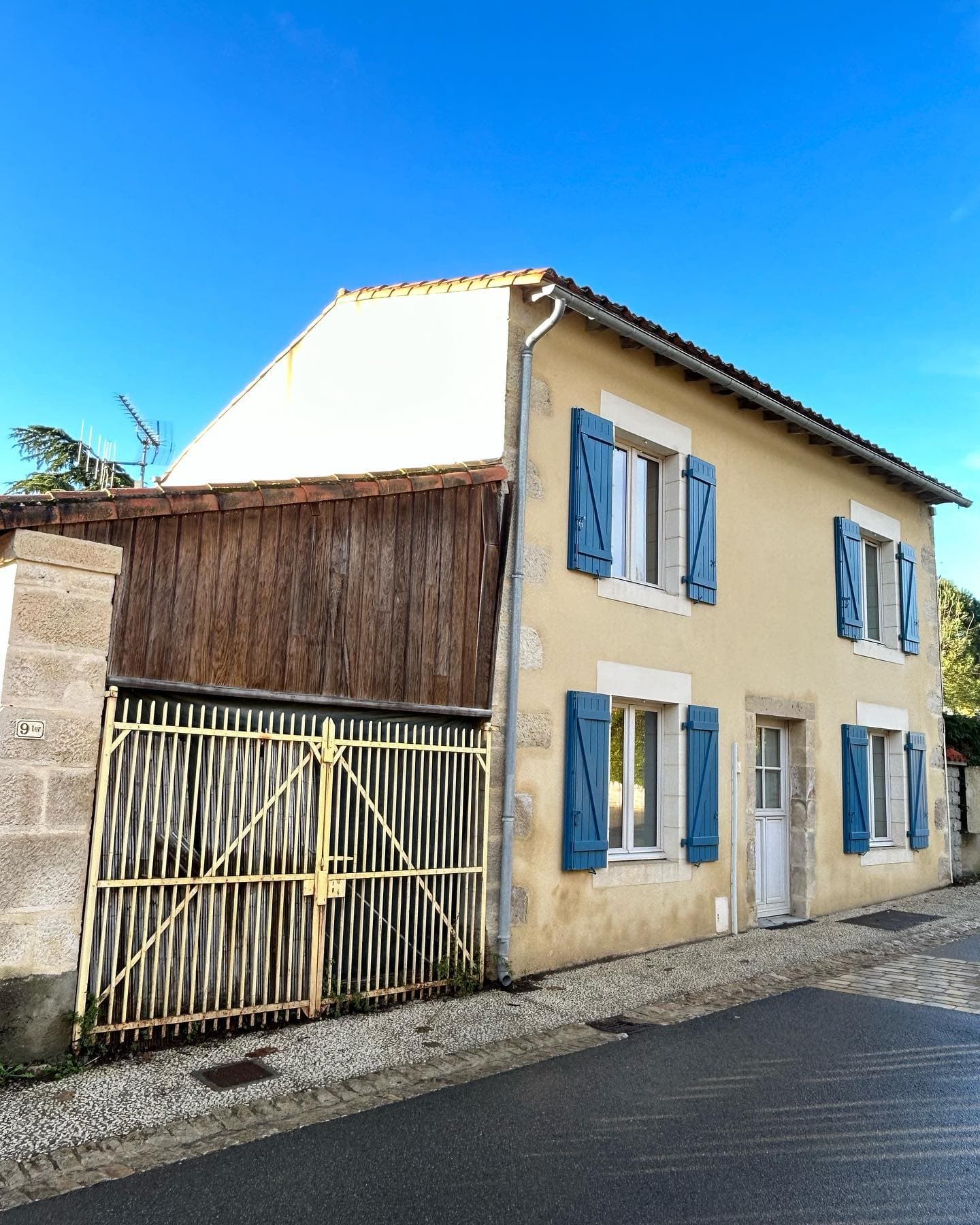 Faubourg 9 - exterieur
