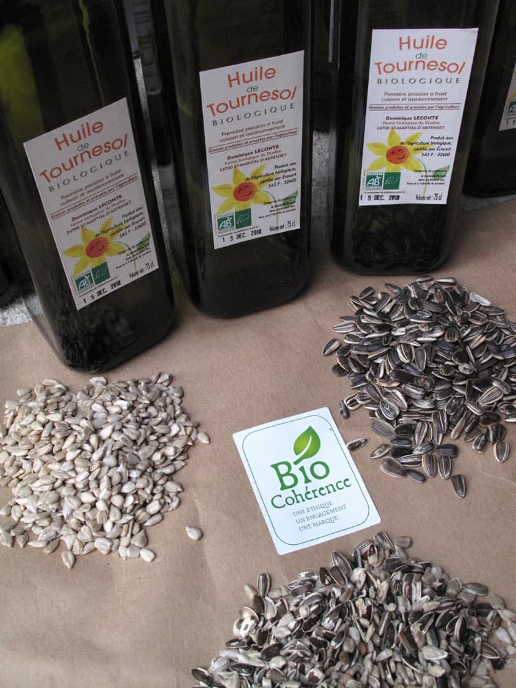 Bouteilles d'huile de tournesol