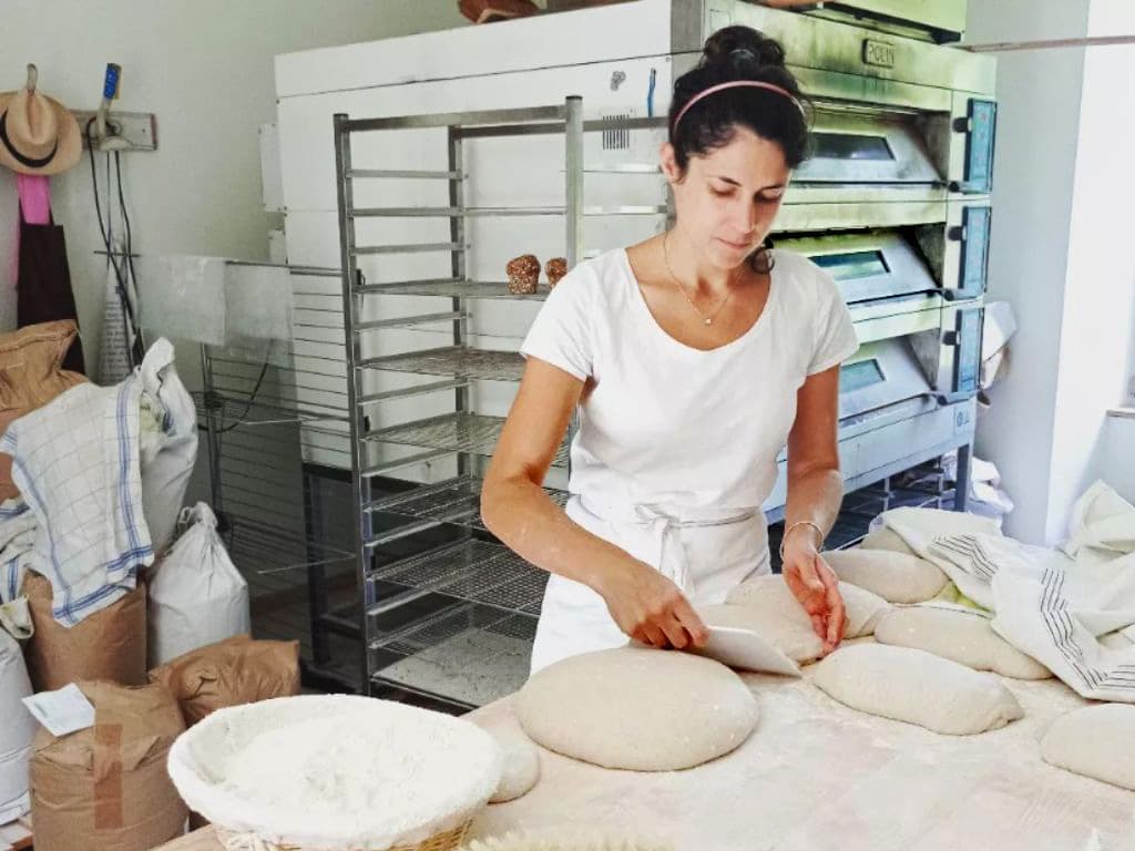 Ferme des chantouroux travail au fournil