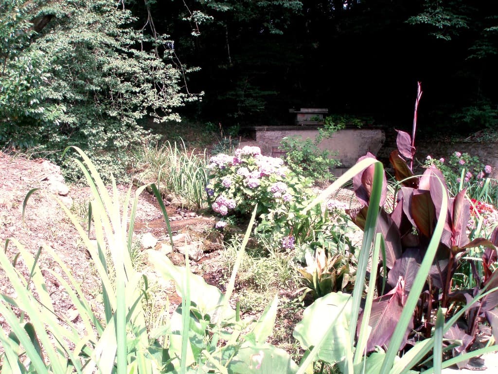 Fontaine et lavoir de Coudures