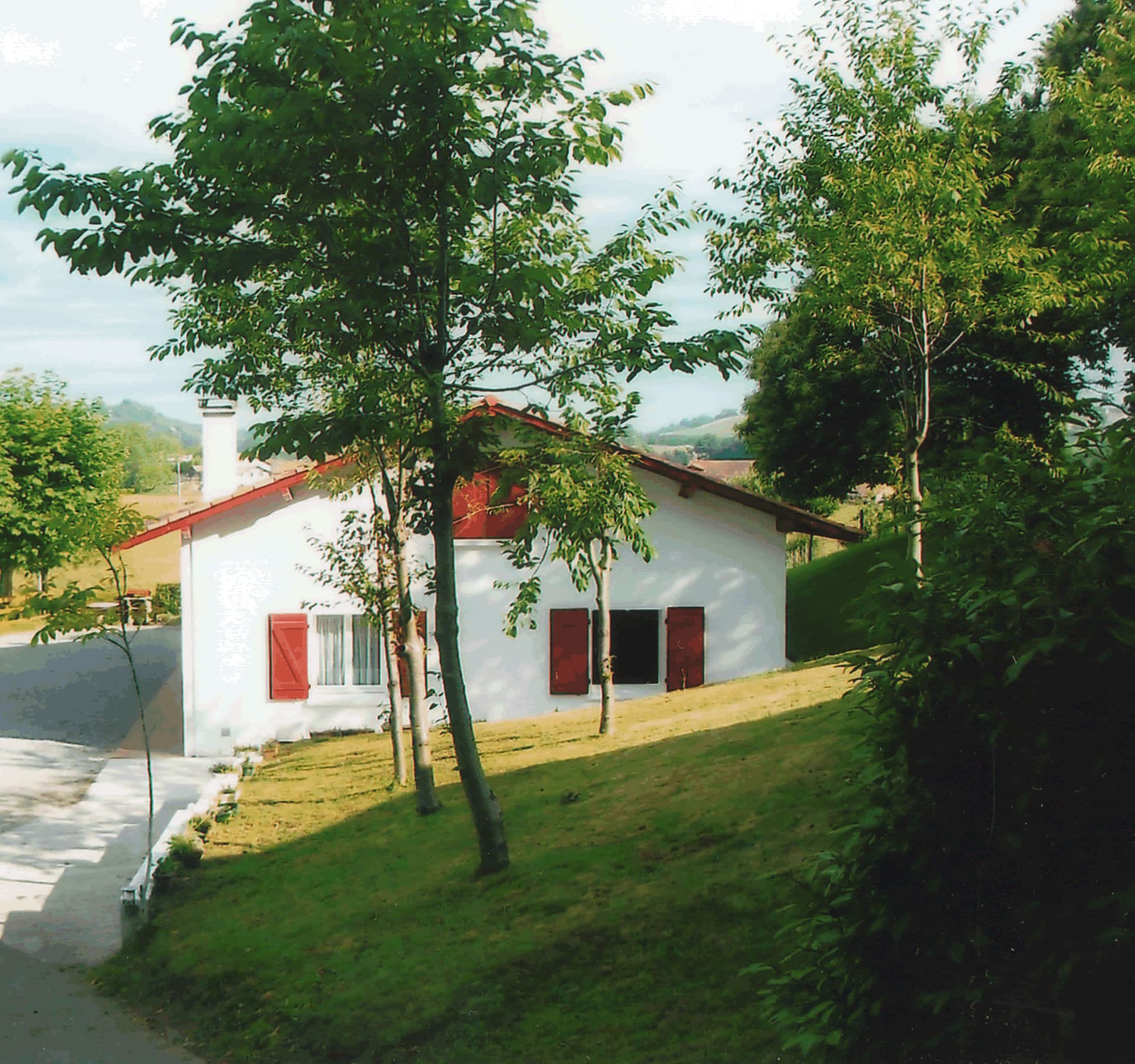 G242023