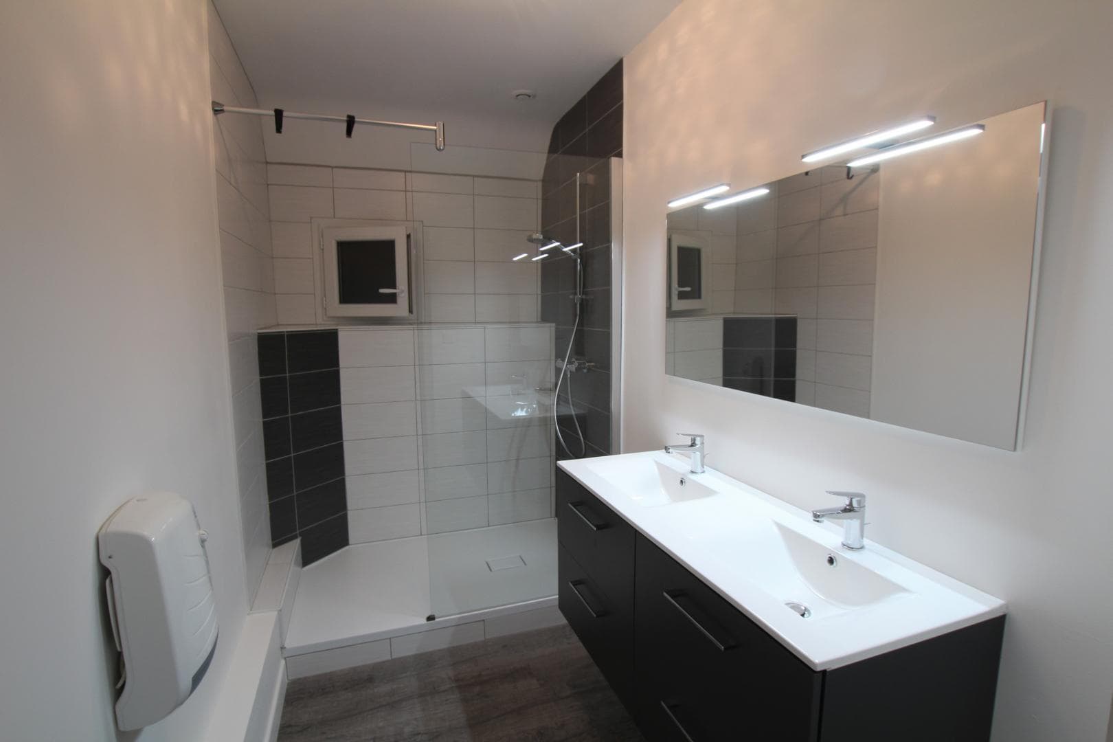 G243014salle-d-eau