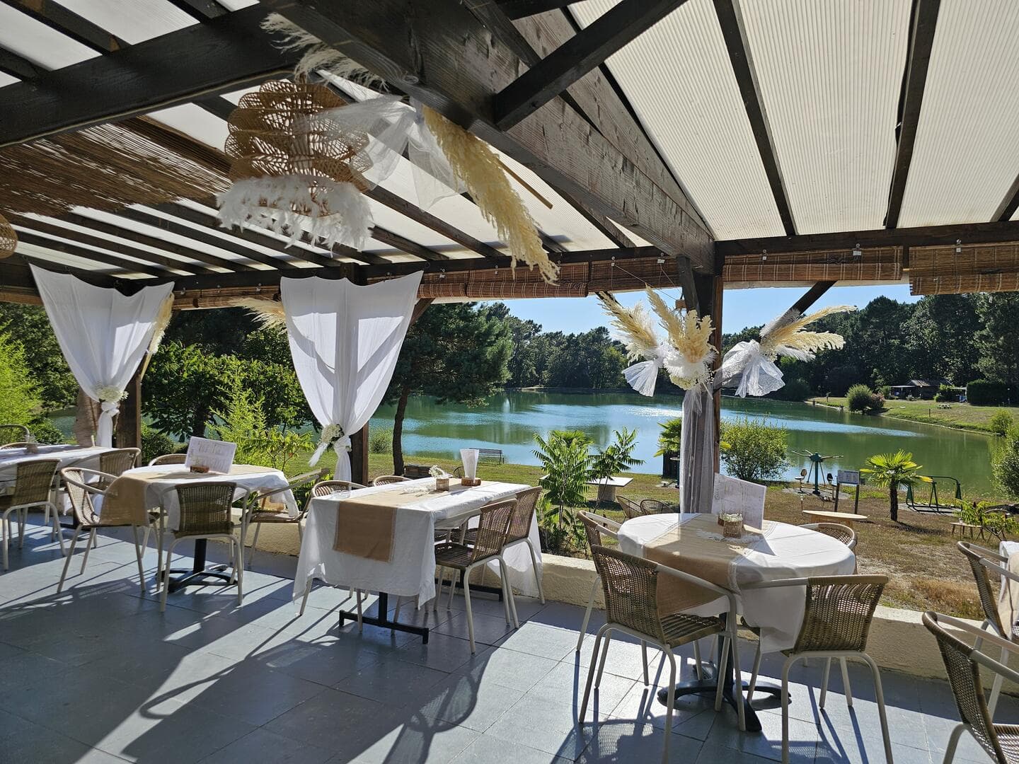 Terrasse Camping Gaia Ecolodge Périgueux Bergerac