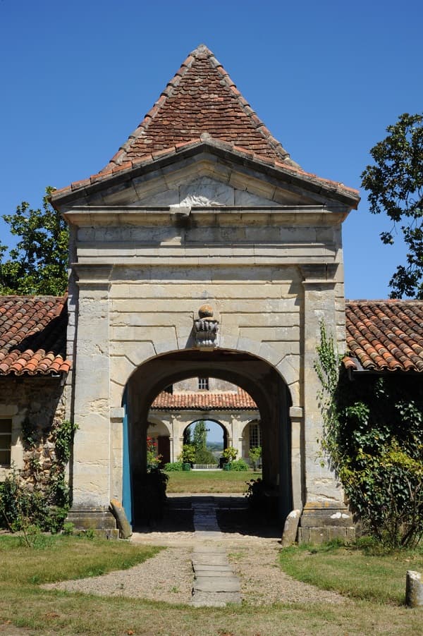 2012_GAUJACQ_Entrée château