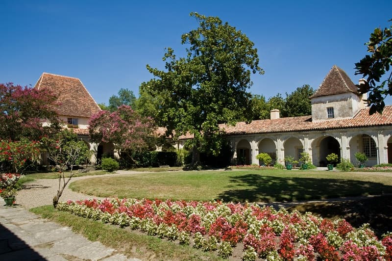 2012_GAUJACQ_Patio château