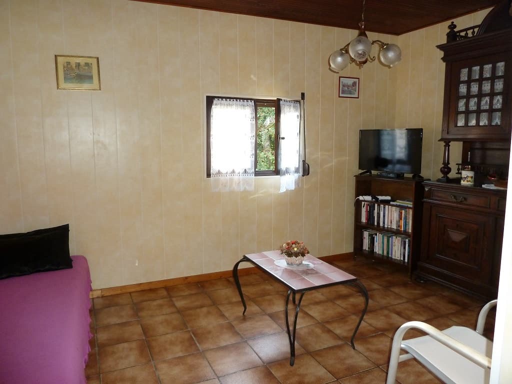 Gîte-Bessous-Montpon-salon