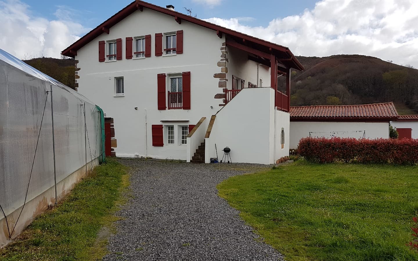 Gite av terrasse - entrée parking