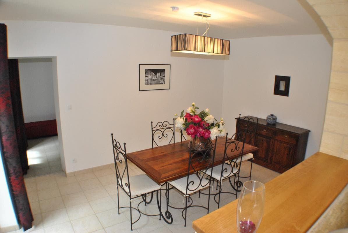 Gîte le poujol salle à manger