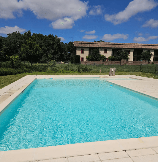 Gîtes Pardaillan Framarin Buche Eco piscine1