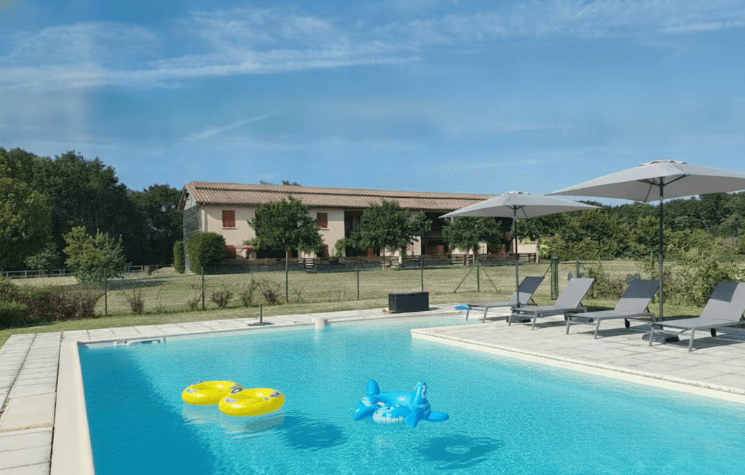 Gîtes Pardaillan Framarin Buche Eco piscine4