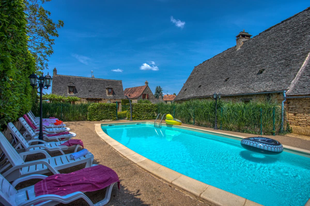 Gites de Plamont piscine