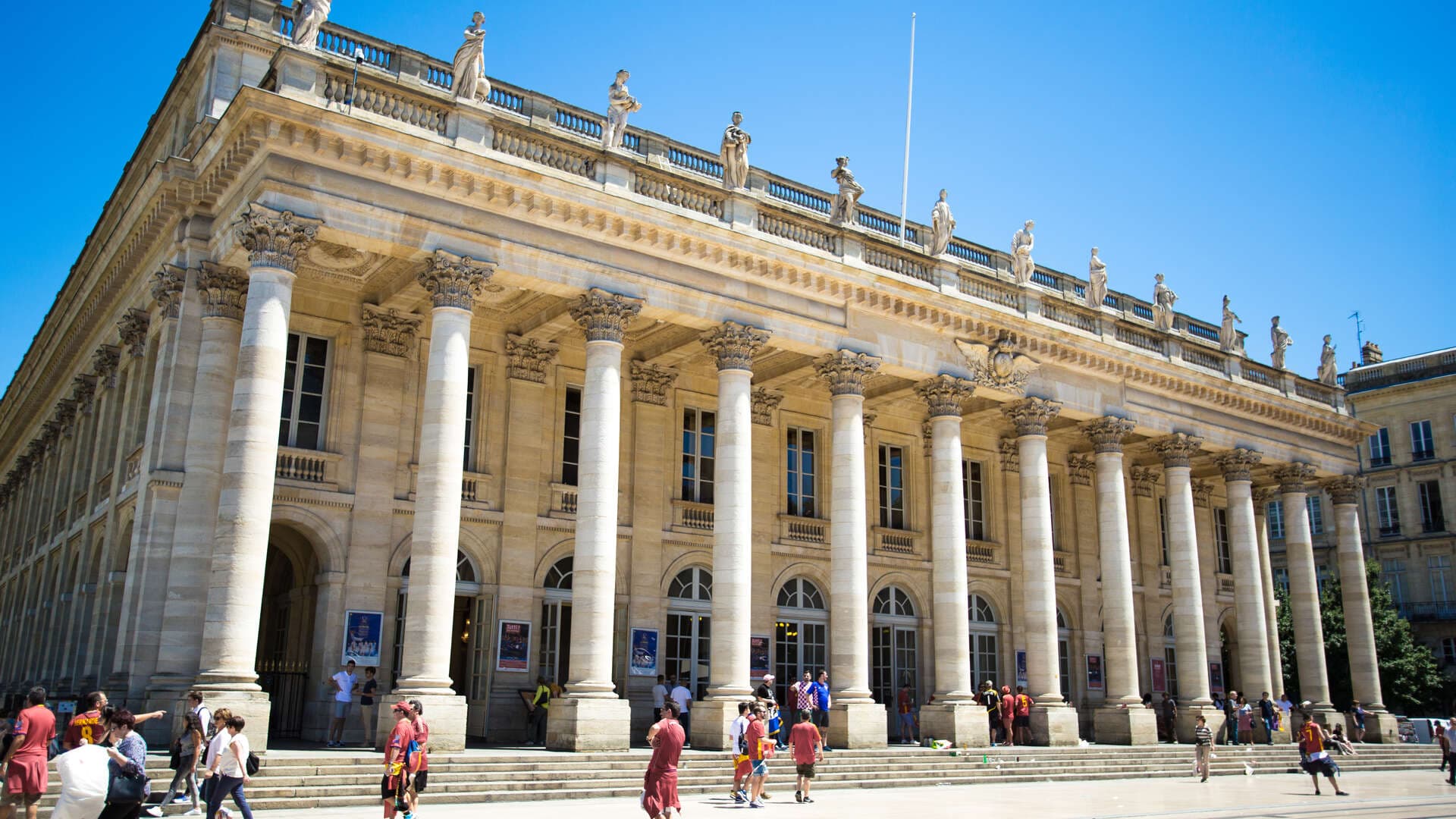 Grand-Théâtre, exterieur diurne