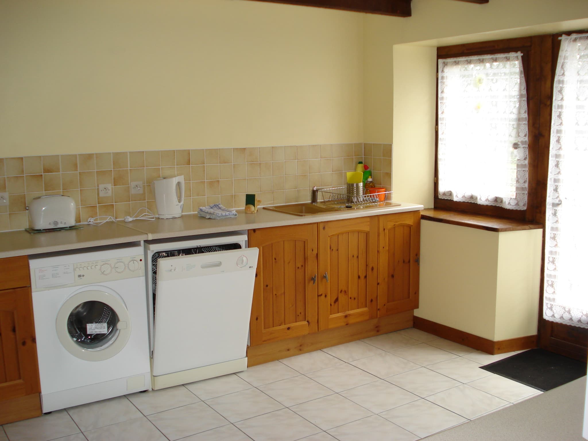 H Kitchen 1