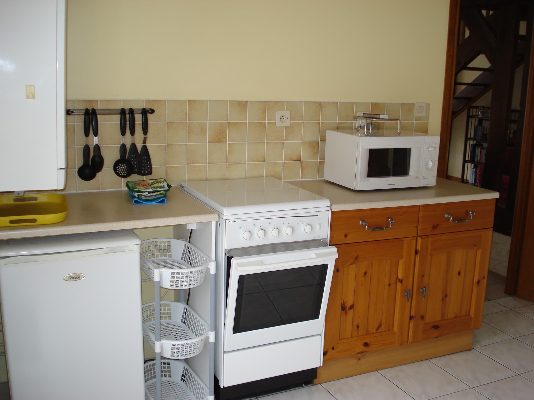 H Kitchen 2
