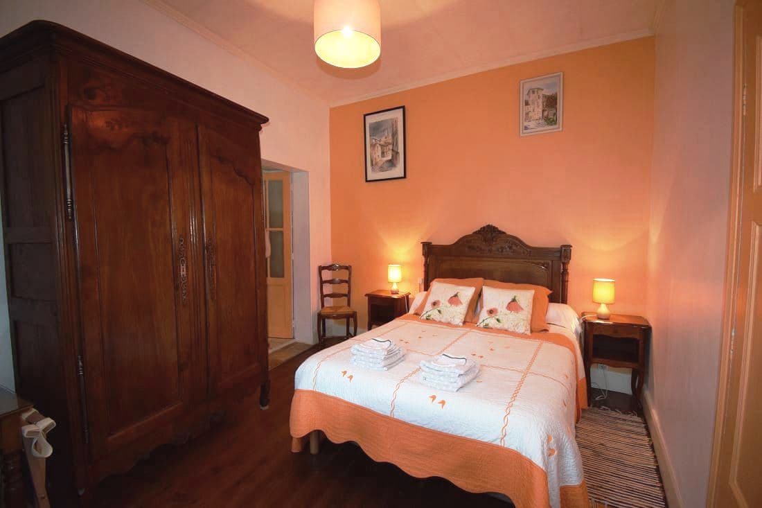 HLOAQU047FS000CB-chambreOrange1