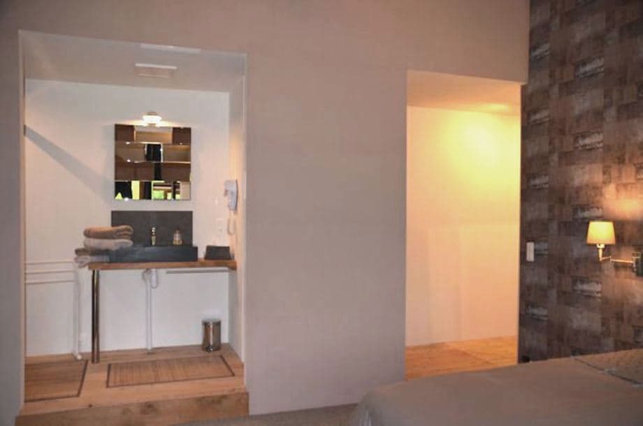 HLOAQU047FS000CW_Chambre_d'Amis_SDE