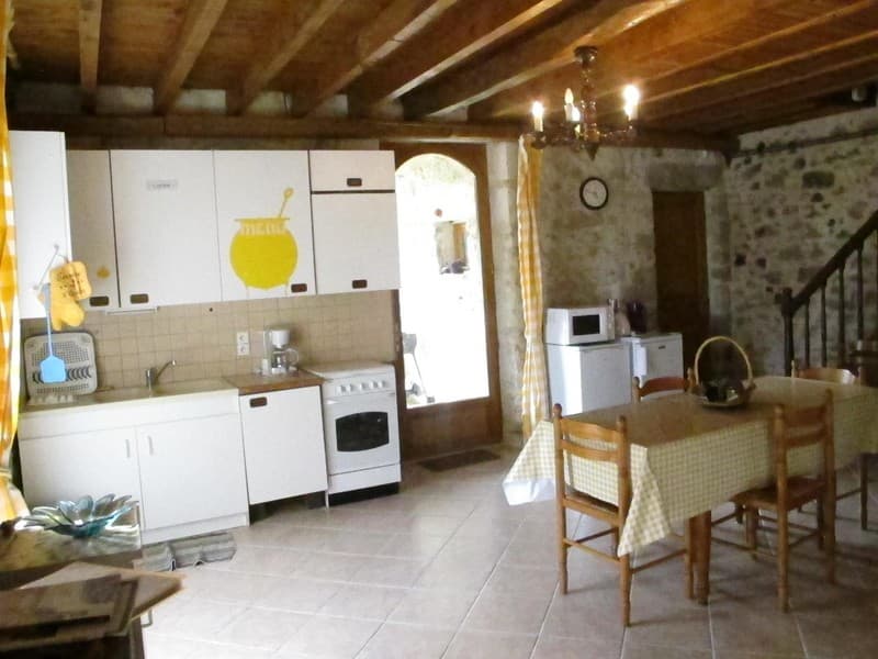HLOAQU047FS0025Q_LGC209_SAINTSALVY_cuisine.jpg