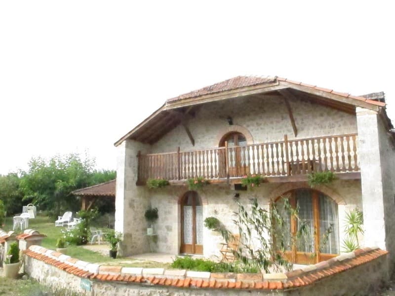 HLOAQU047FS0025Q_LGC209_SAINTSALVY_maisonetjardin.jpg