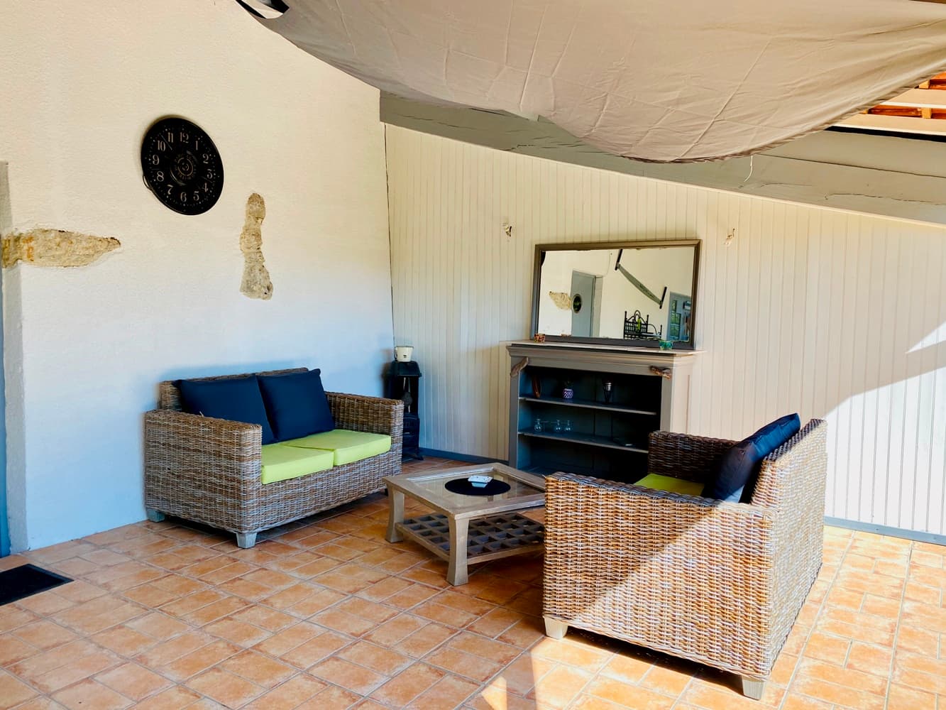 HLOAQU047FS002EJ_salon de jardin1