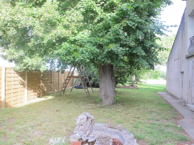 HLOAQU047V500Q3N_LEPARAVIS_LGC202_jardinetportique