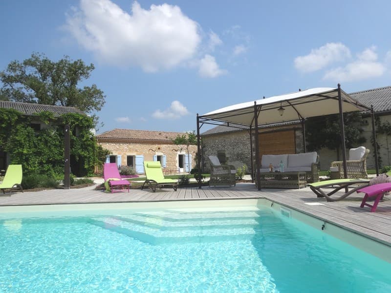 HLOAQU047V501C1O_LGC203_LACAUSSADE_piscine et maison