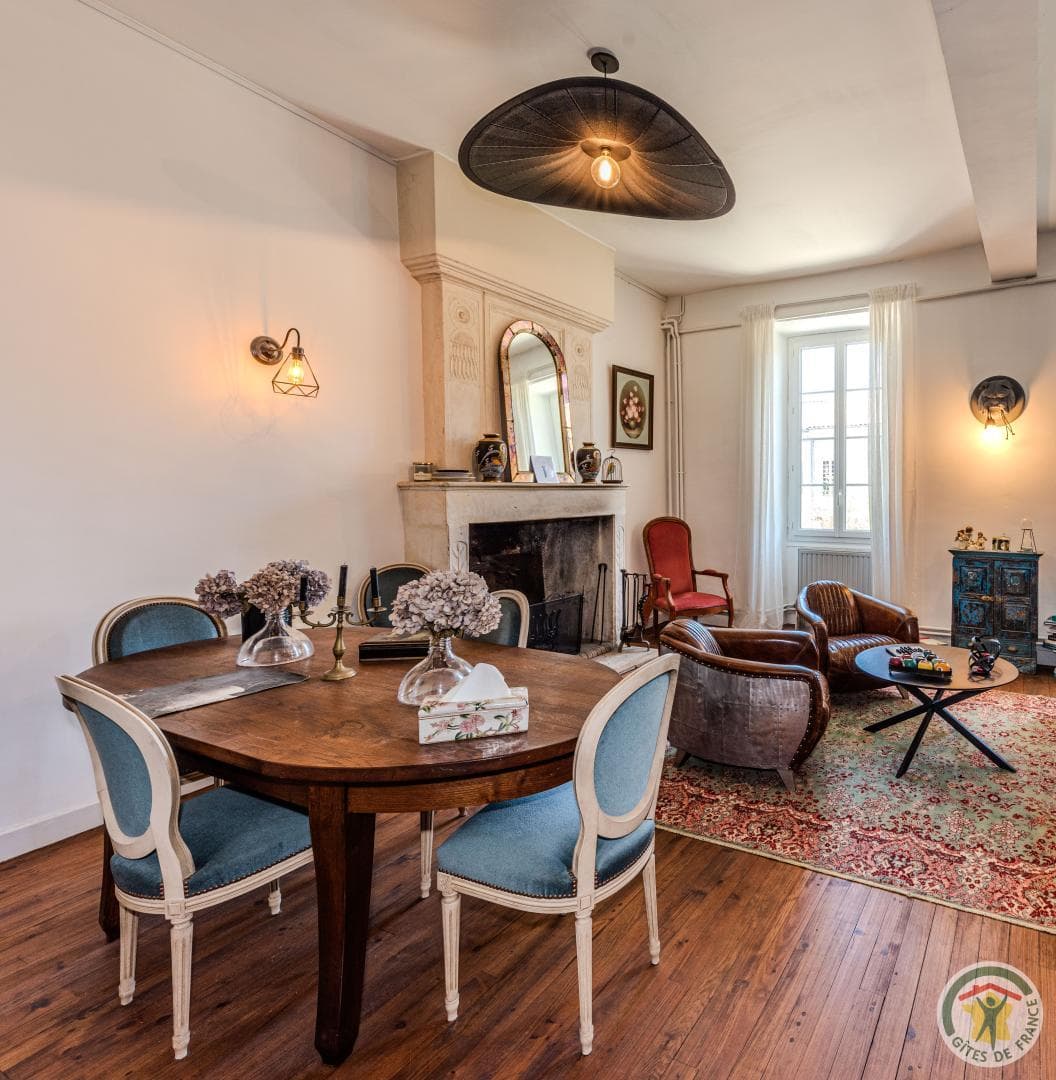 HLOAQU047V50INVZ_Lauzun_CH-UnPetitChâteau_2457_photo21