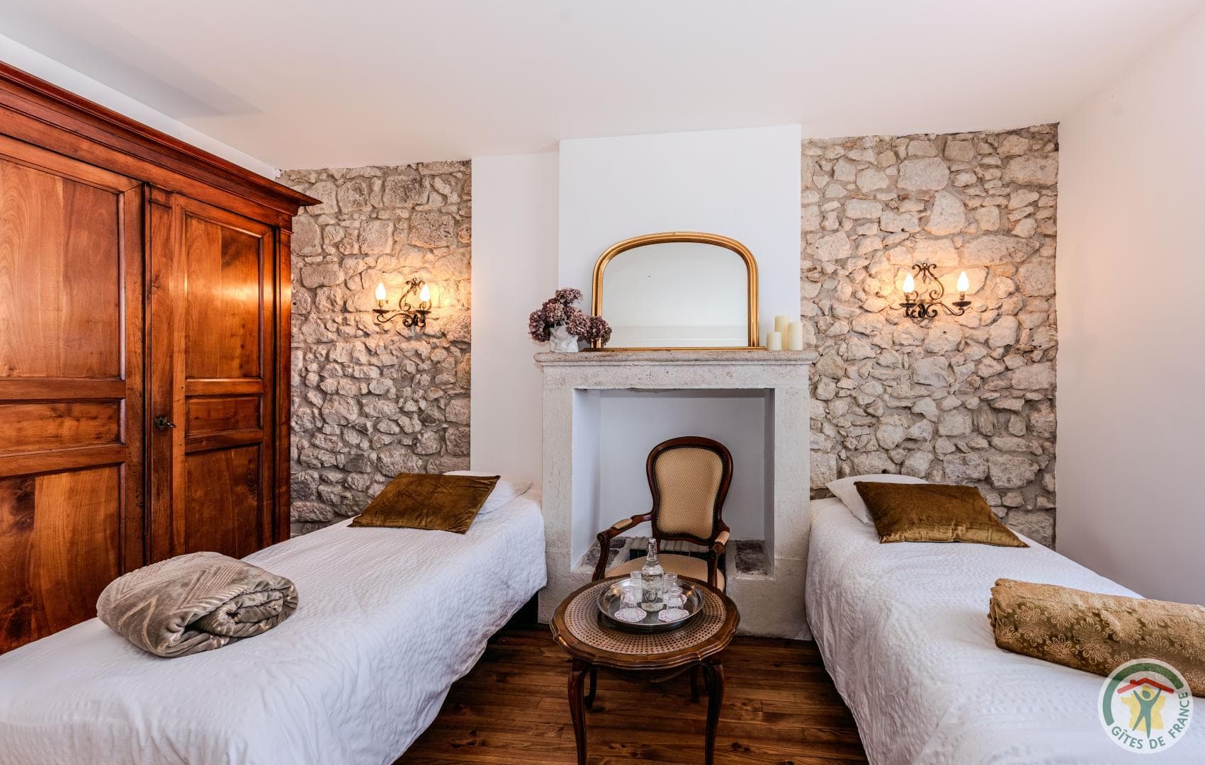 HLOAQU047V50INVZ_Lauzun_CH-UnPetitChâteau_2457_photo26