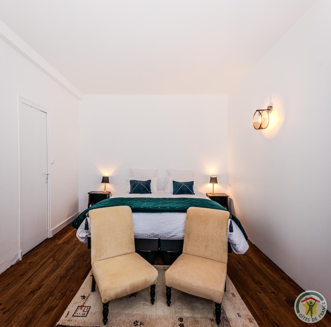 HLOAQU047V50INVZ_Lauzun_CH-UnPetitChâteau_2457_photo27