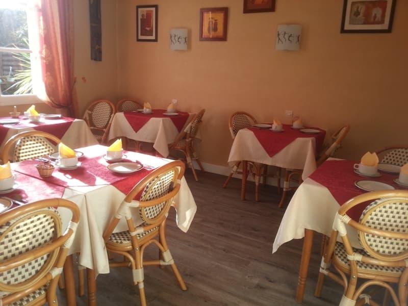 HOTLarésidence_VSL_Salle petit déjeuner