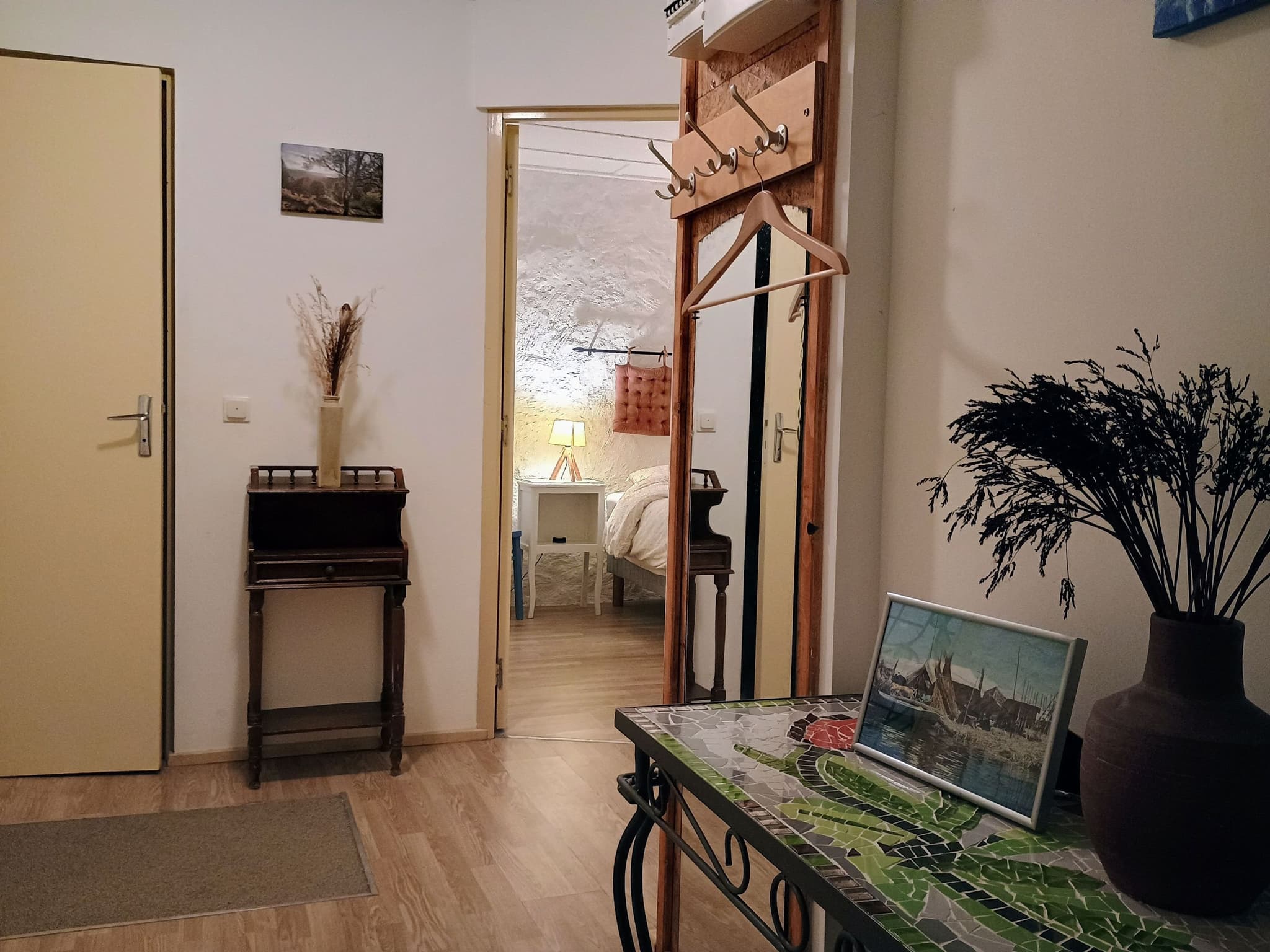 Hall_8