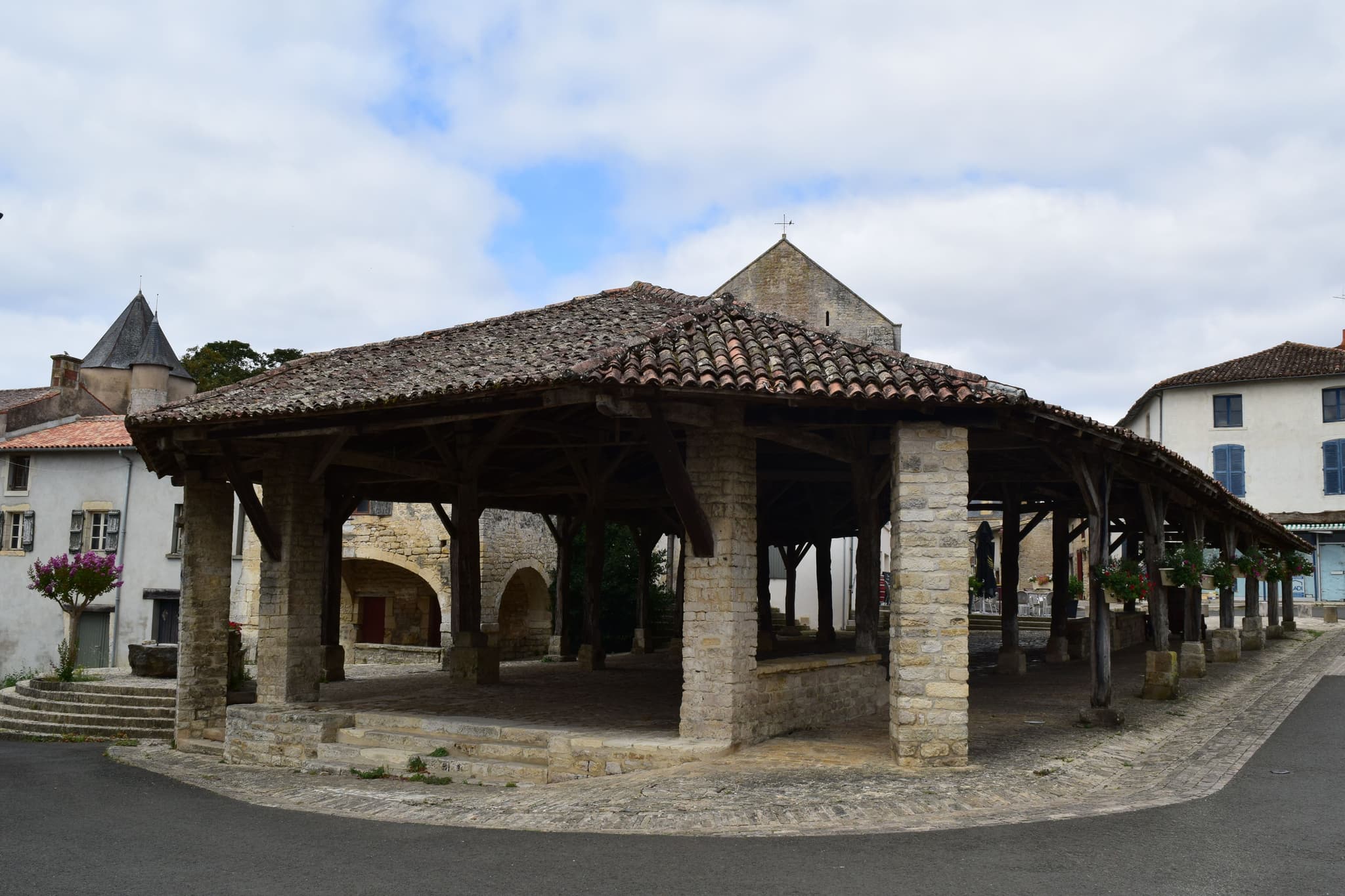 Halles Pamproux3