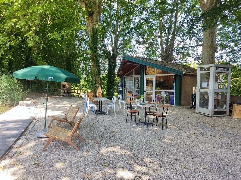 Halte Nautique Les Platanes 2