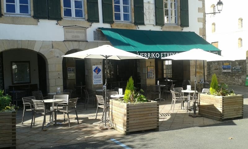 Herriko Etxeko Edantegia Terrasse 2