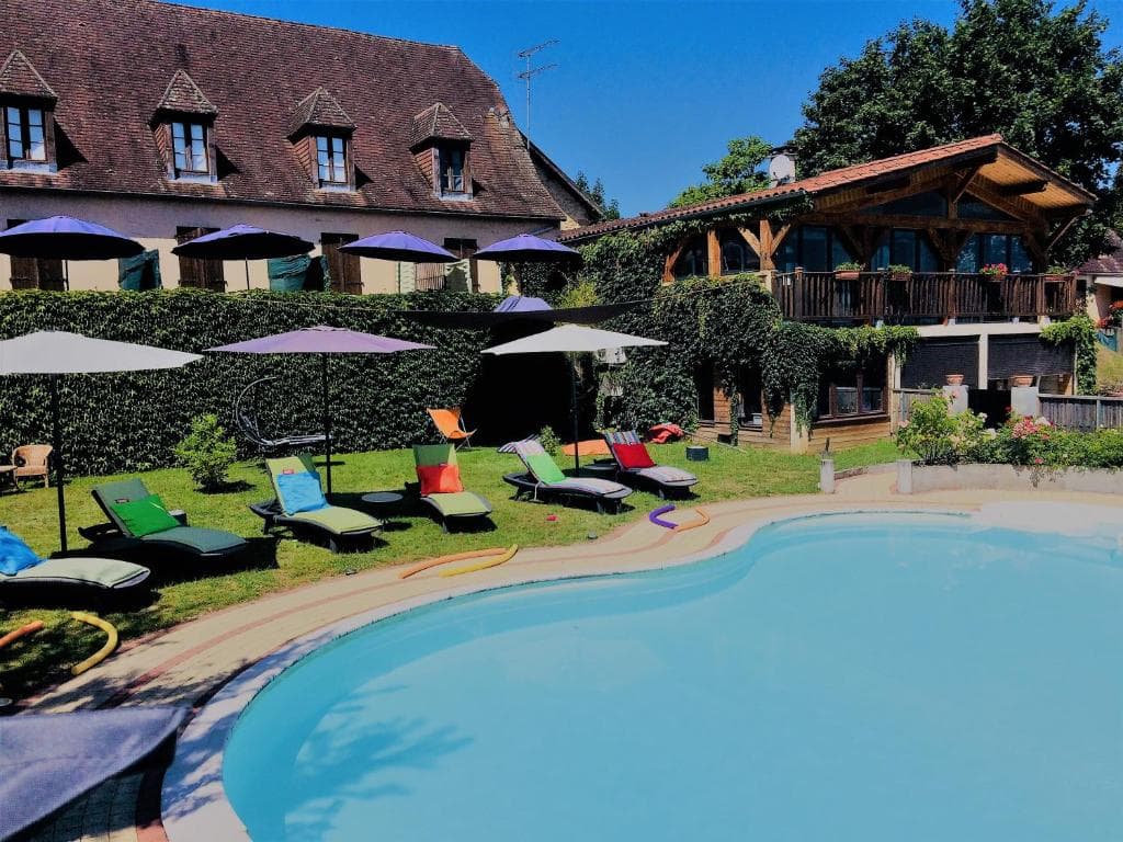 Hôtel Aux Cyprès 2