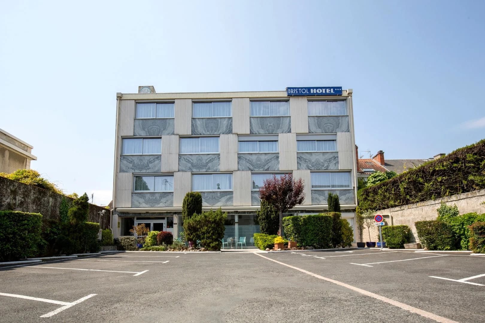 Hotel-Bristol-façade