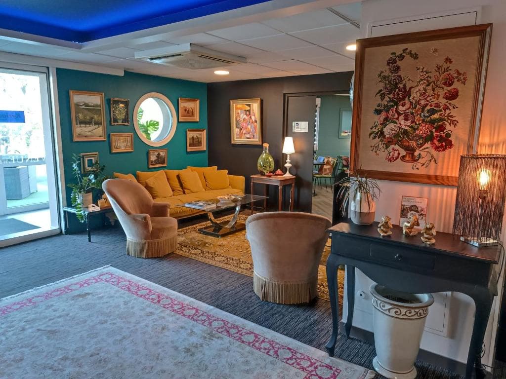 Hotel Kyriad Brive Ouest 11