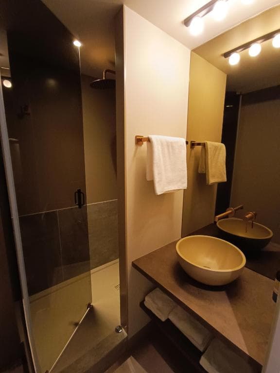 Hotel Kyriad Brive Ouest 8