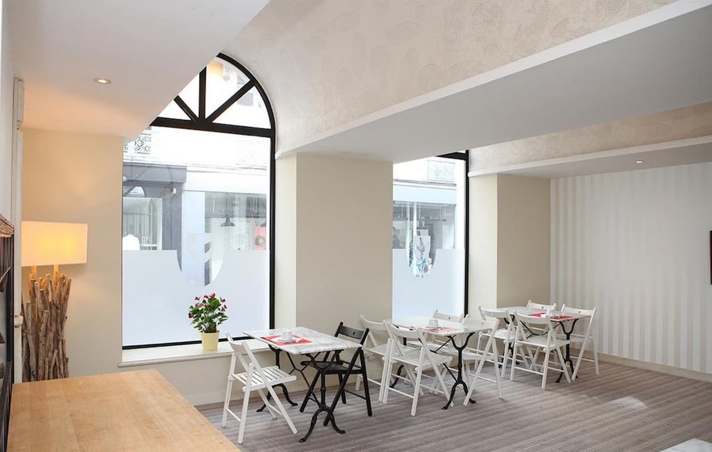 Hôtel Roncevaux - Pau - Salle petit déjeuner