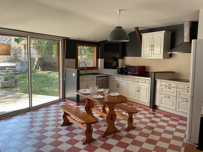 Cuisine Pierre de Soleil (11 pers)