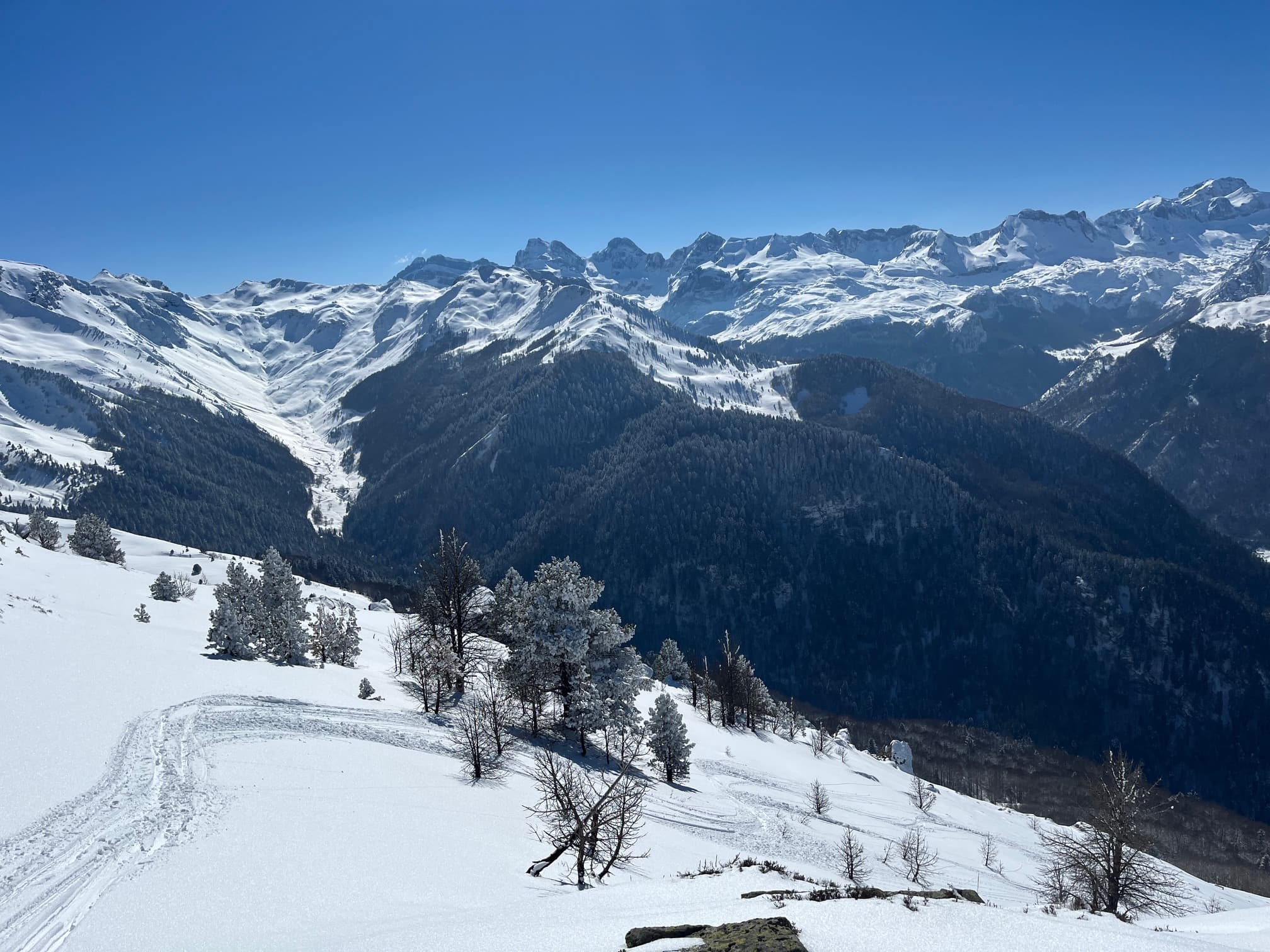 Paysage d'hiver au Col de Gouetsoule au dessus d'Urdos