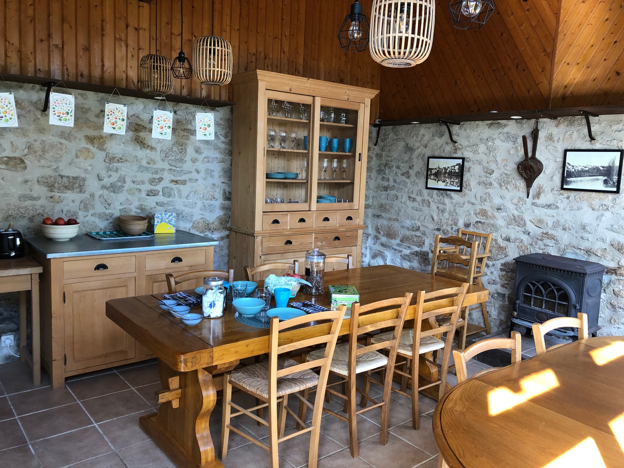 L'école Buissionnière Chambres et table d'hôtes la Celle dunoise